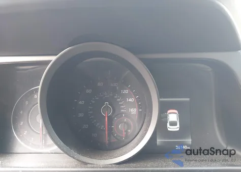 2022 Hyundai Elantra Sel z USA, uszkodzony, nr VIN 5NPLM4AG0NH069740